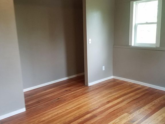 5th image of 116 E Pleasant St