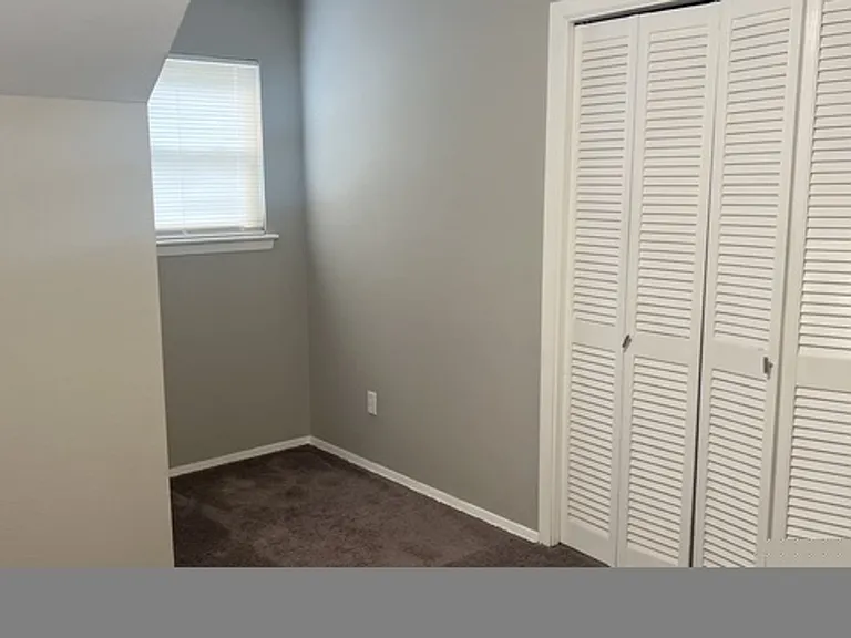 201 Straw Rd — Photo 36