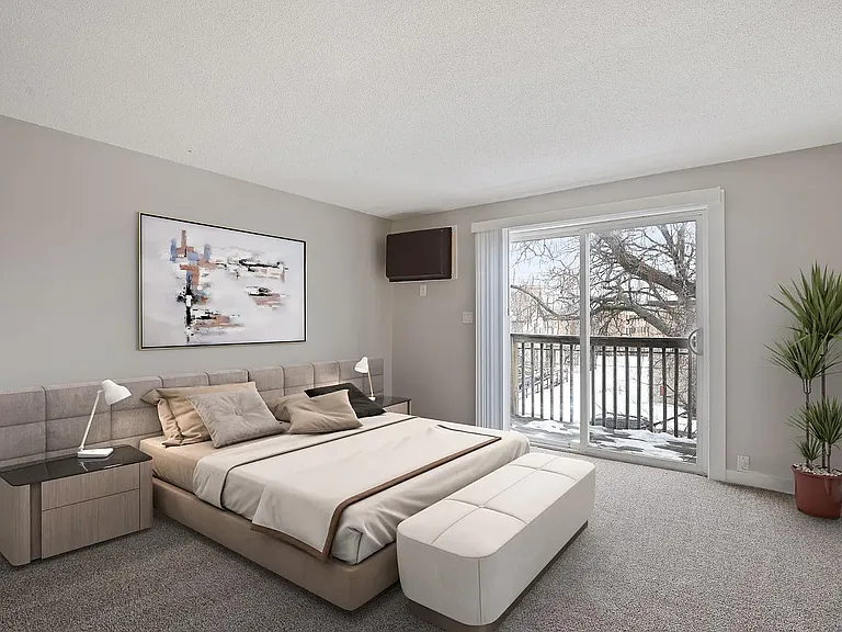 Riverside Apartment — Photo 26