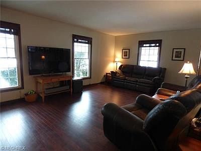 3rd image of 1157 Waterbury Dr