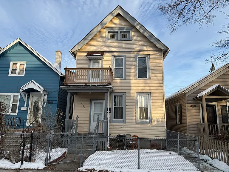 1552 S 3rd St #UPPER — Photo 2