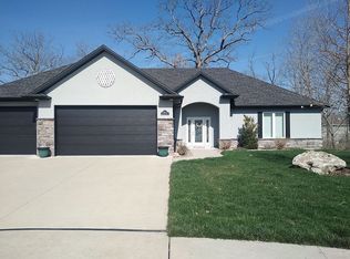 2013 Devonshire Dr, Columbia, MO 65203