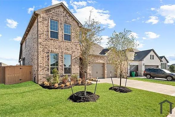 4 bed, 2545 sqft, $3,350 — Photo 3