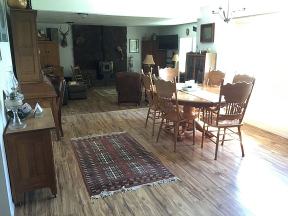 Dining area to step-down LR