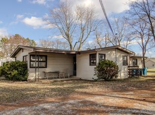 1204 E Culver Rd, Knox, IN 46534