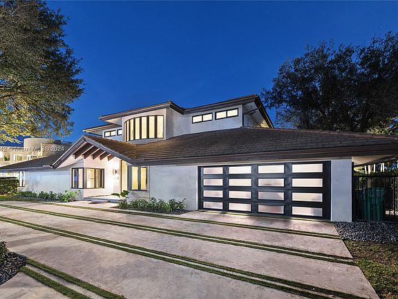 2nd image of 16020 E Troon Cir