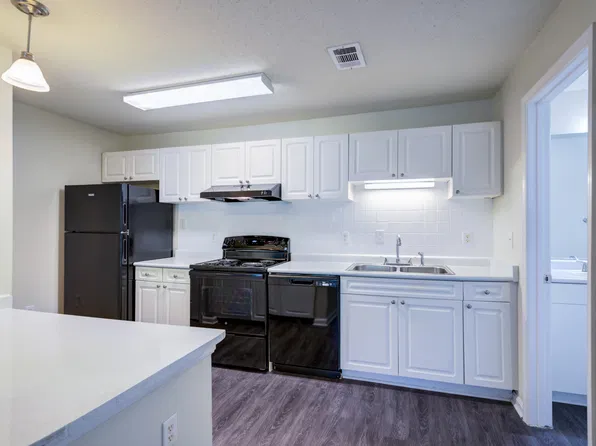 Sterling Glen Apartments