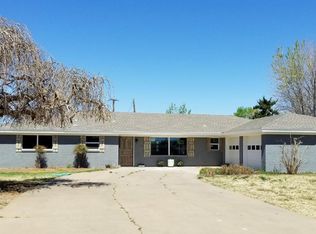 1609 Dallas St, Plainview, TX 79072