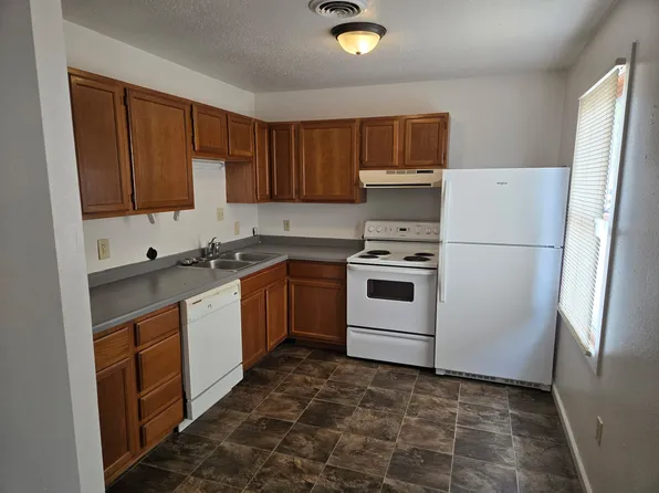 2201 Nichole Ln #C, Marion, IL 62959