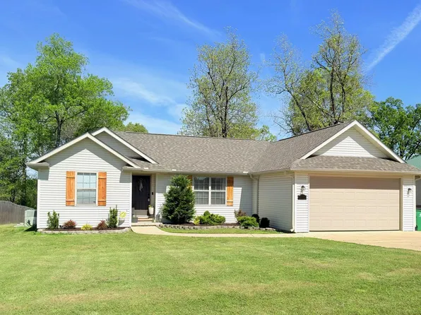 243 Magness Dr, Gassville, AR 72635