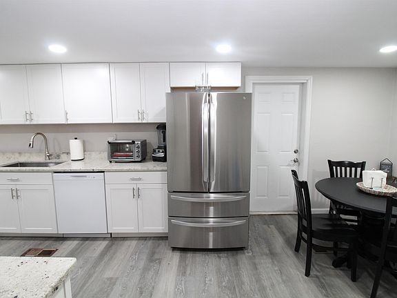5th image of 613 Whittaker Rd