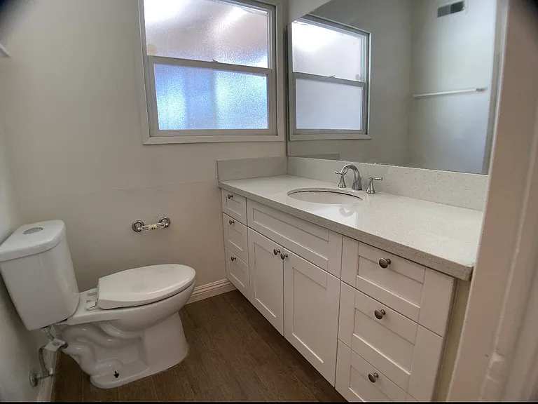 3655 Mount Vernon Ave — Photo 8