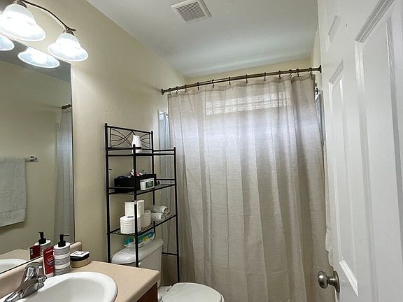 4th image of 12 Summer Lake Way