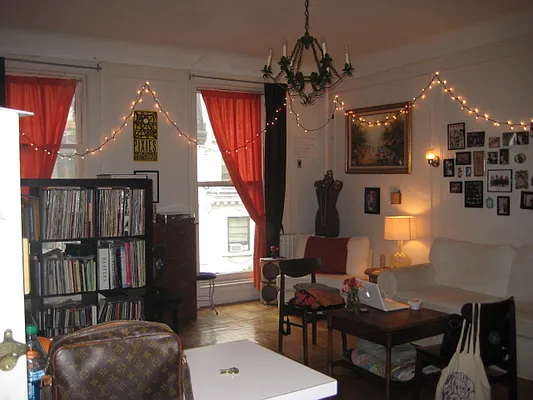 Rented by Magnone Real Estate | media 18