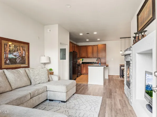 152 VILLAGE Road #B206, Granby, CO 80446