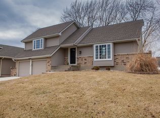 4064 SW Marline Dr, Lees Summit, MO 64082