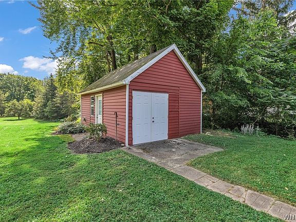 5th image of 1790 Davis Rd