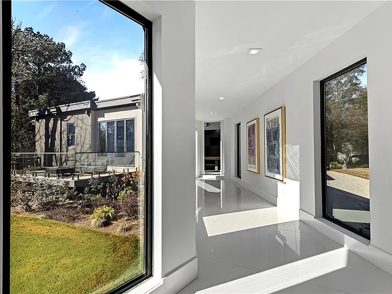 3600 Lower Roswell Rd — Photo 57