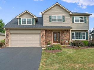 129 S Canyon Dr, Bolingbrook, IL 60490