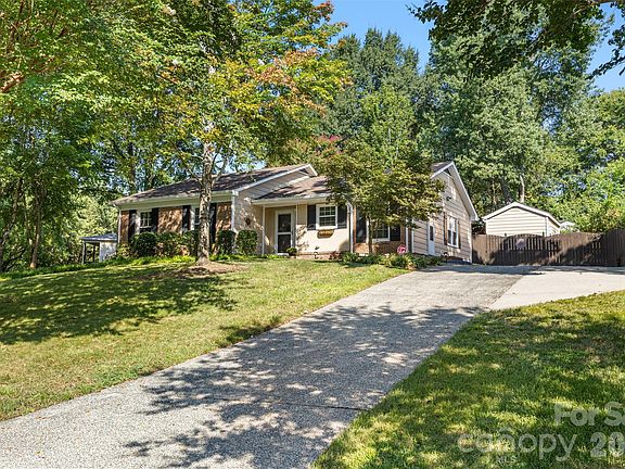 3rd image of 11714 Painted Tree Rd