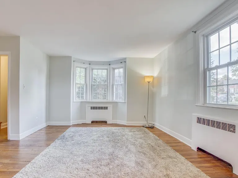 6107 Maylane Dr — Photo 4