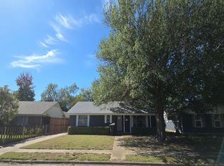 1808 Robin Dr, Sherman, TX 75092
