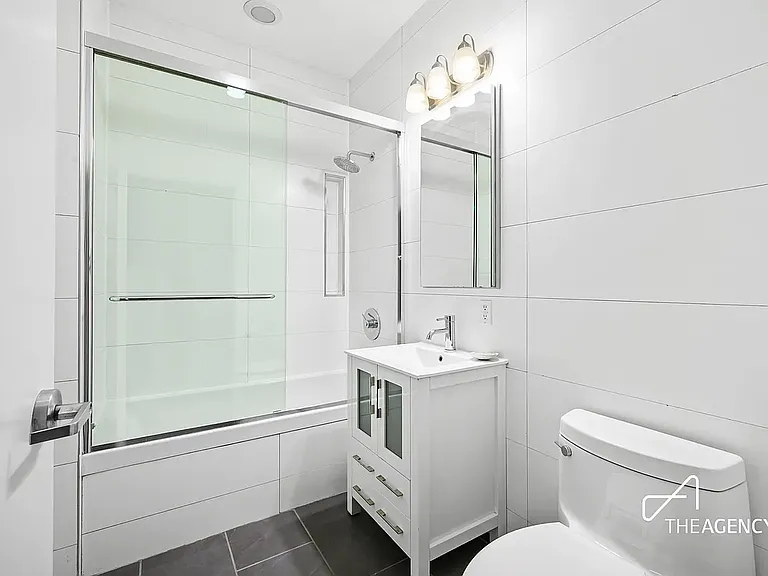 118 Greenpoint Ave #2D — Photo 9