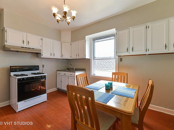 4th image of 2326 N Menard Ave