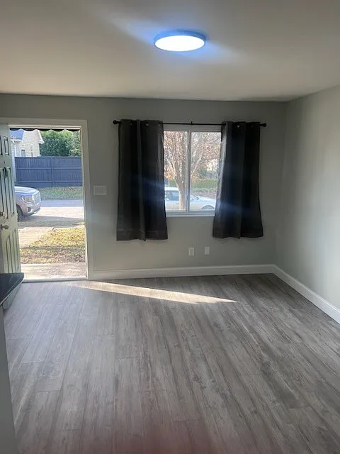 1 bed, 450 sqft, $975 — Photo 3