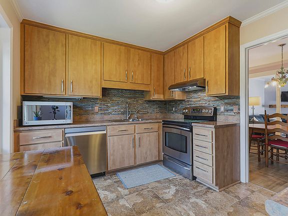 3rd image of 5435 Pine Top Cir