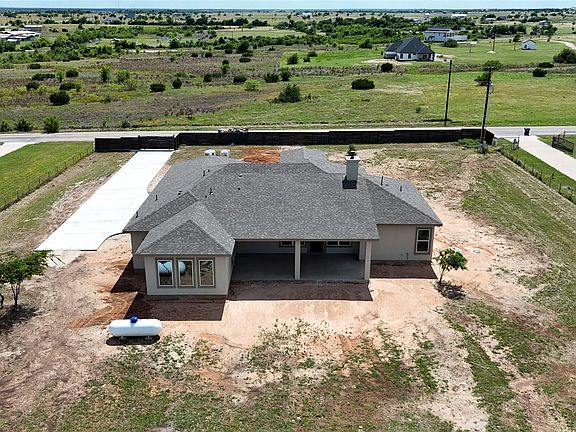 4th image of 123 Lila Ln