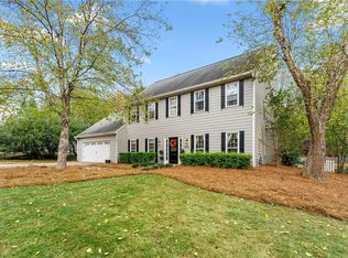 1370 Salem Dr, Alpharetta, GA 30009