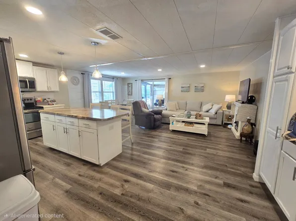 279 N Amers St, North Fort Myers, FL 33903