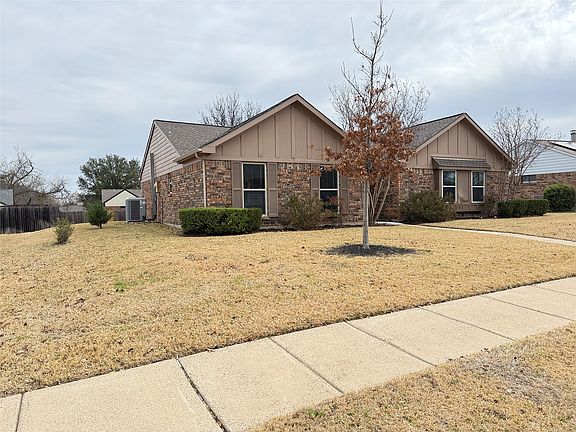 2nd image of 250 Barclay Ave