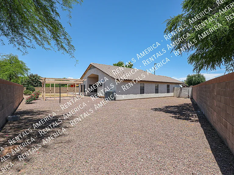 2276 S Bahama Dr — Photo 31