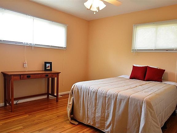 4th image of 620 Elm Dr