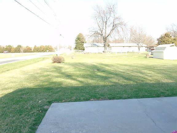 3rd image of 1496 N 6th St