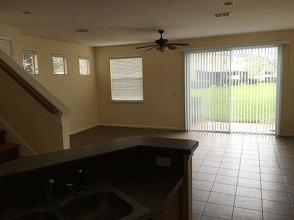 5th image of 3735 Creswick Cir #A
