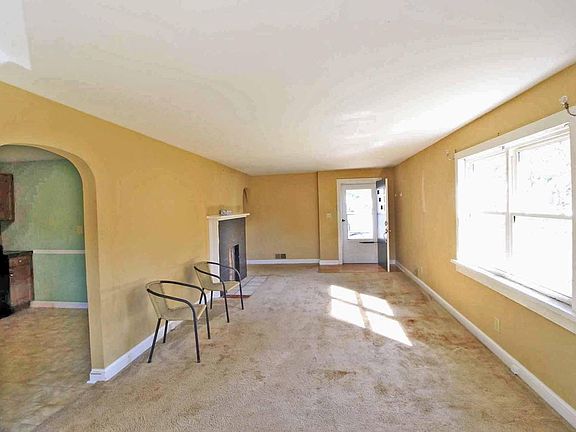 4th image of 641 Southlawn Dr