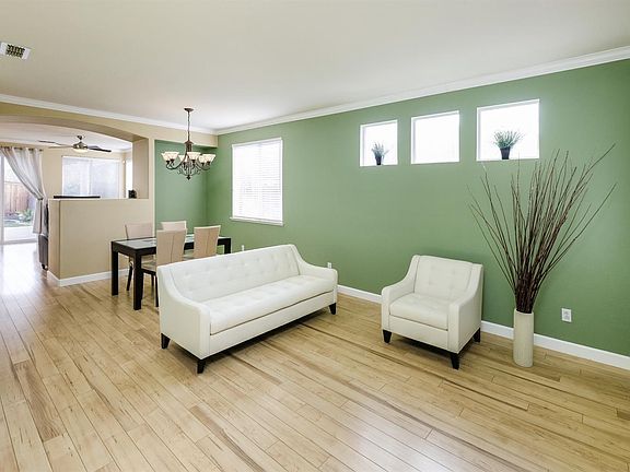 4th image of 9701 Sage Thrasher Cir
