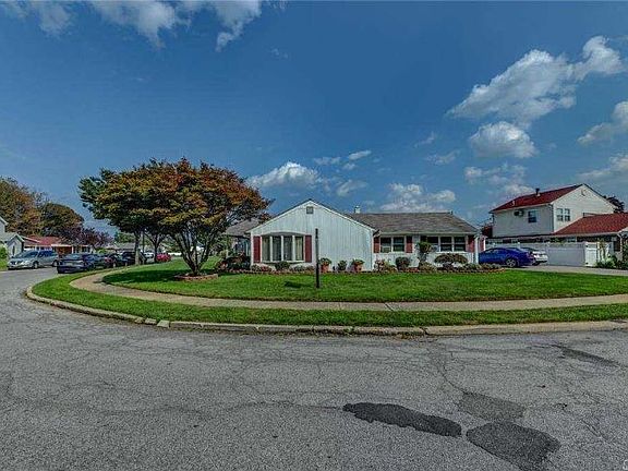 2nd image of 2472 Dogwood Ave