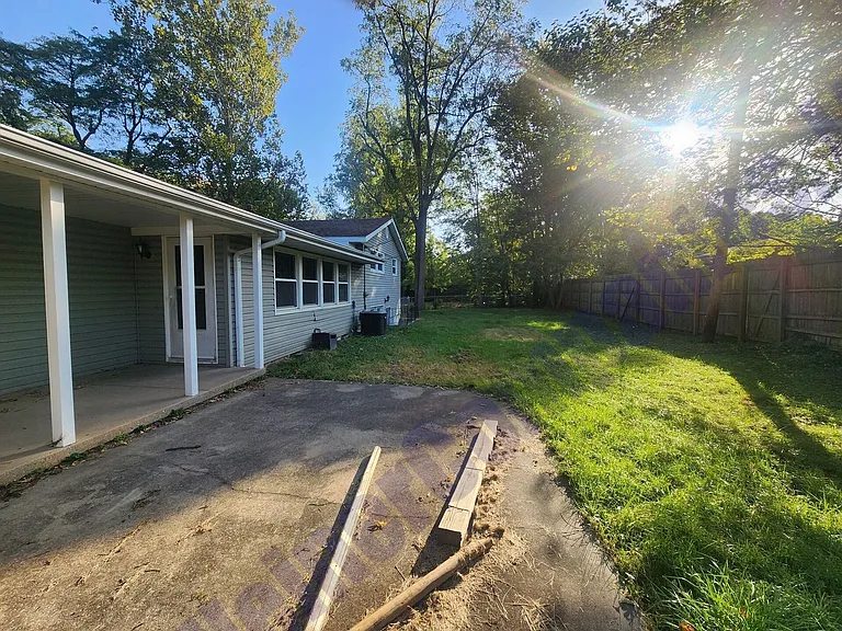 8 Shuman Cir — Photo 21