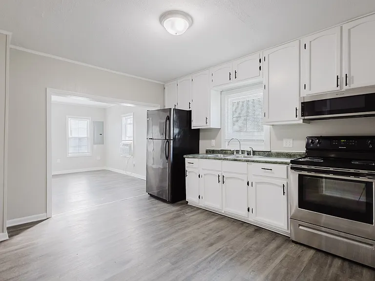 245 Evansdale Ave — Photo 7