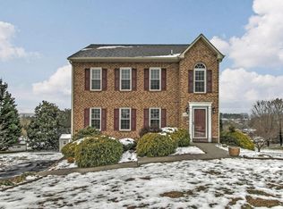4707 Meadow Crossing Ln NE, Roanoke, VA 24019