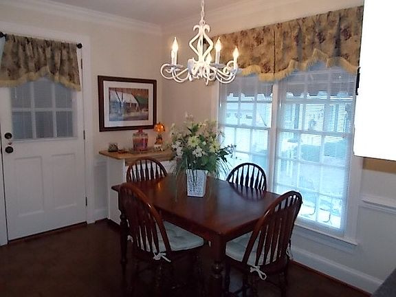 5th image of 2483 Pineridge Dr