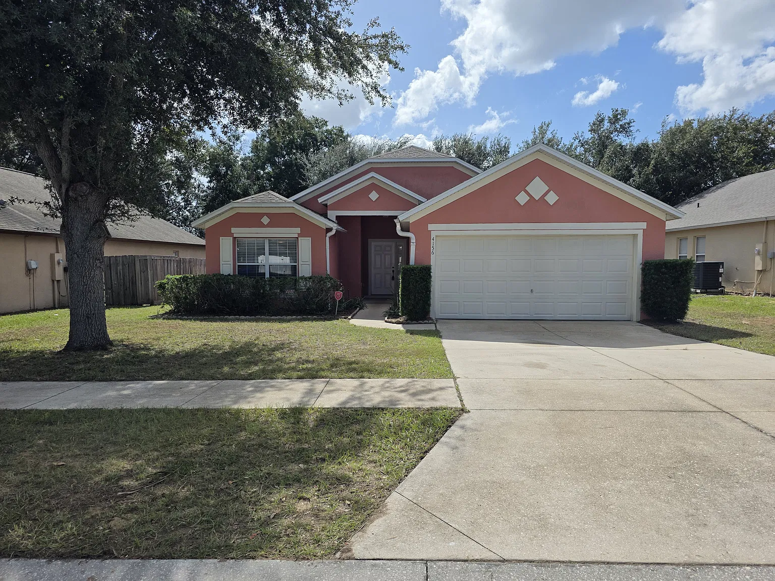 3 bed, 1810 sqft, $2,000 — Photo 2