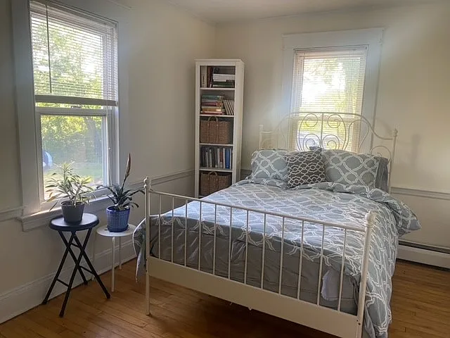 2 bed, 1100 sqft, $1,700 — Photo 2