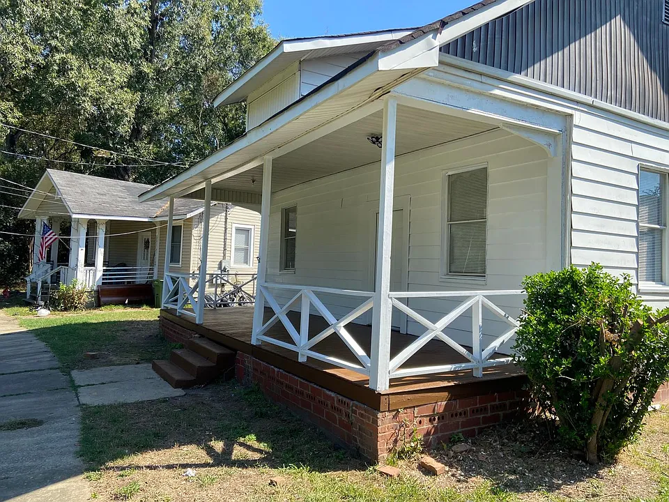 26 Hemlock Dr
