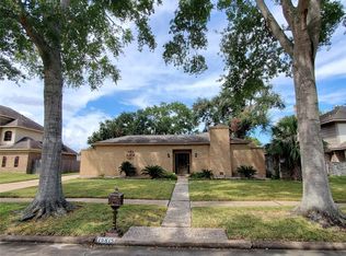 15815 Crestbrook Dr, Houston, TX 77059