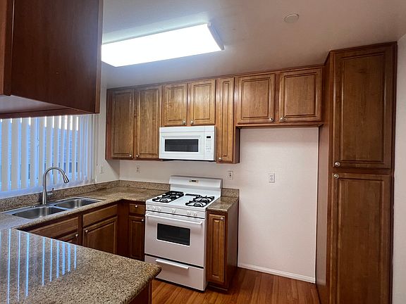 5th image of 5332 Ben Ave APT 102